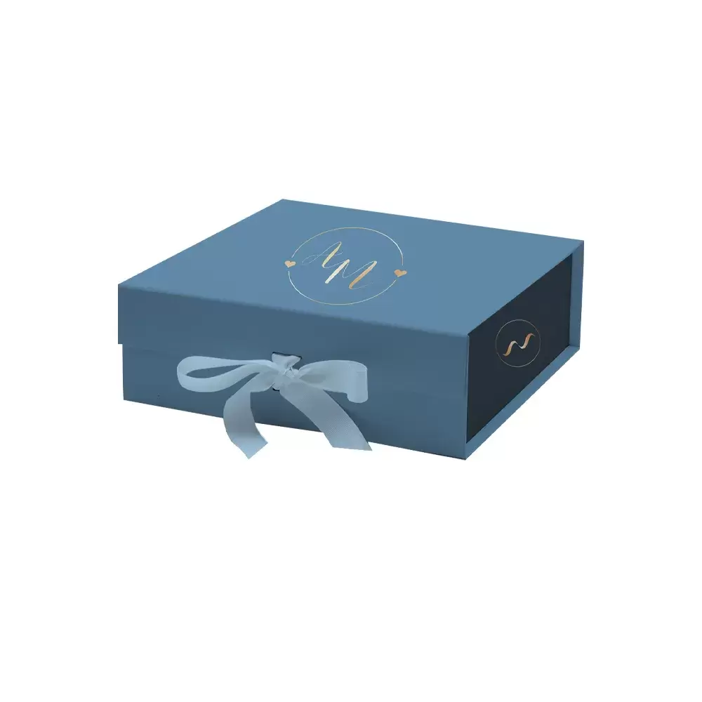 Thumbnail of gift box with magnetic lid for premium packaging